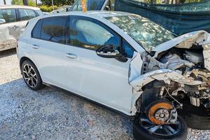 Golf 8 R line incidentata 
