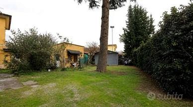 Casa indipendente di 95 m² con 4 locali e box auto