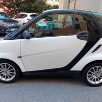 Smart ForTwo 1000 45 kW MHD coupé pure
