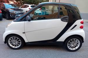 Smart ForTwo 1000 45 kW MHD coupé pure