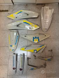 KIT PLASTICHE ORIGINALI HUSQVARNA 610 (2005-2009)