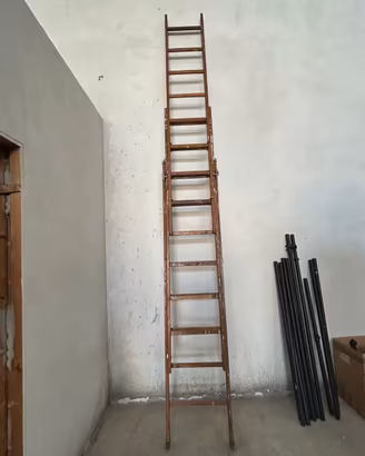 Scala in legno come da foto