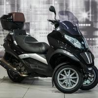 Piaggio MP3 400