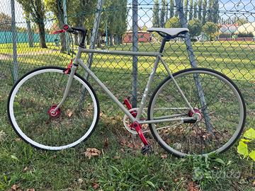 Bicicletta scatto fisso 2 marce