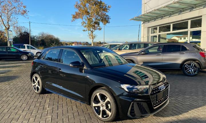 AUDI A1 SPB 30 TFSI Identity Black EDITION
