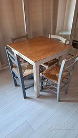 Tavolo + 4 sedie