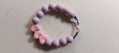 Bracciale con perle di silicone e cuori 