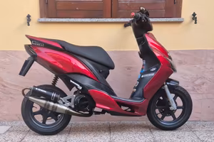 yamaha jog r TRATTABILE 