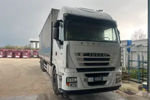 Iveco stralis 500 tre assi