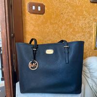Michael kors borsa shopper tote a spalla nera