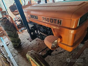 Trattore Fiat 250 +trinciaerba