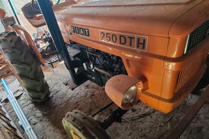 Trattore Fiat 250 +trinciaerba