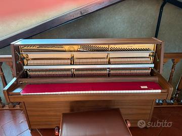 Pianoforte verticale Yamaha LU-101