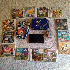 nintendo 3ds xl  con giochi, custodie e caricatore