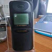 Motorola 8700 cellulare vintage 