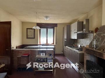 VESTOLA (PR) - CASA INDIPENDENTE CON TERRENO E BOS