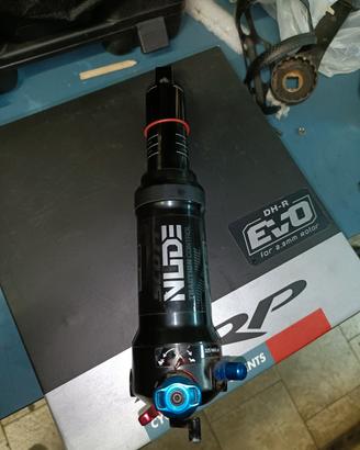 Ammortizzatore Scott Nude TRACtion Control 210×55 