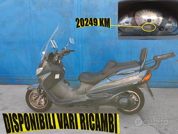 SUZUKI BURGMAN 400 ANNO 2000 x RICAMBI