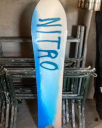 Snowboard nitro pow 154