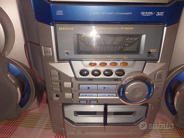 radio cassette e cd perfettamente funzionante 