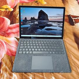 Surface Laptop 2,i5-8gen,SSD 250g,RAM 8gb,13.5”2k