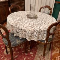 Tavolo rotondo in stile