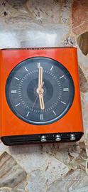Orologio con radio vintage
