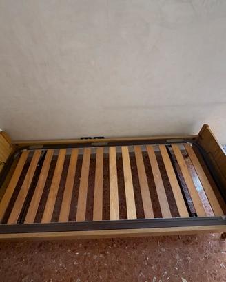 LETTO SINGOLO CON RETE A DOGHE