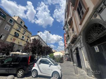 DEPOSITO A NAPOLI