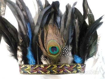 Fascia con piume da donna