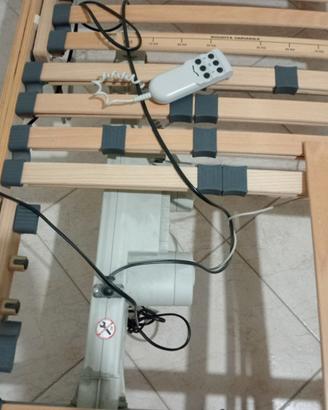 Letto sanitario reclinabile elettrico