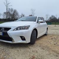 Lexus CT 200h