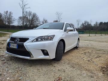 Lexus CT 200h