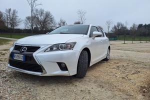 Lexus CT 200h