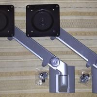 Staffa supporto braccio monitor gaming VESA 8KG