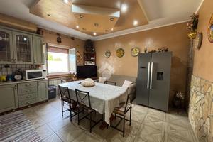 3 LOCALI A OSIO SOPRA