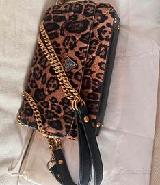 Bellísima borsa Guess