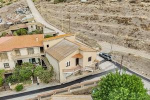 Ampia casa indipendente a Sardara