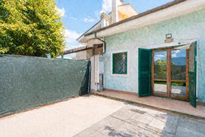 Villino con giardino privato e 2 posti auto