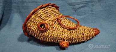 Cestino nuovo a cornucopia di vimini 