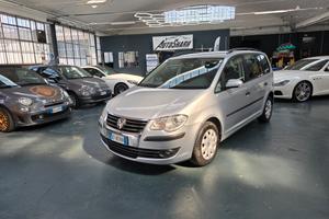 VOLKSWAGEN TOURAN 2.0 ECOFUEL HIGHLINE 7P