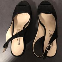 Marca: Andreina Barillà. Accessorio: Scarpe Decoll