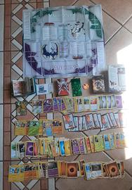 Set carte Pokémon con set di gioco