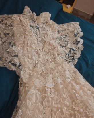abito da sposa in pizzo avorio 