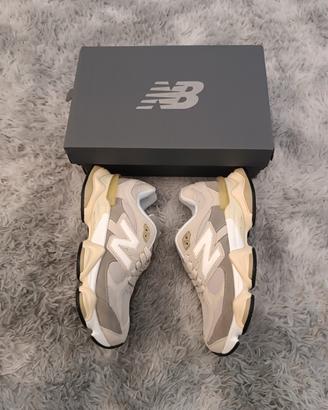 Scarpe  New Balance modello 9060 vestibilità n. 40
