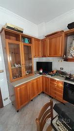 Cucina Componibile Classica in Legno Completa.