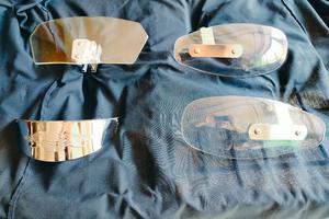 Paramani , Deflettore parabrezza, Visiera Faro