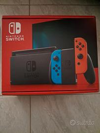 Nintendo Switch con joycon NUOVA