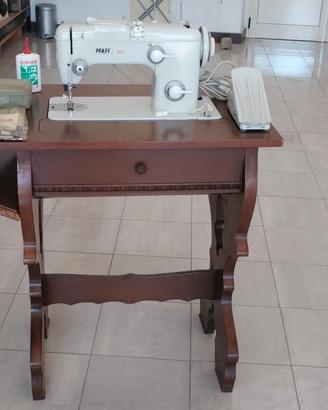 Macchina x cucire Pfaff 260