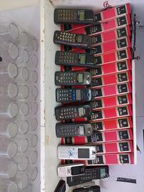 telefonici cellulari anni novanta  16 pezzi 
